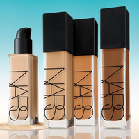 NARS NATURAL RADIANT LONGWEAR FOUNDATION MONT BLANC L2 - Very light with neutral undertones